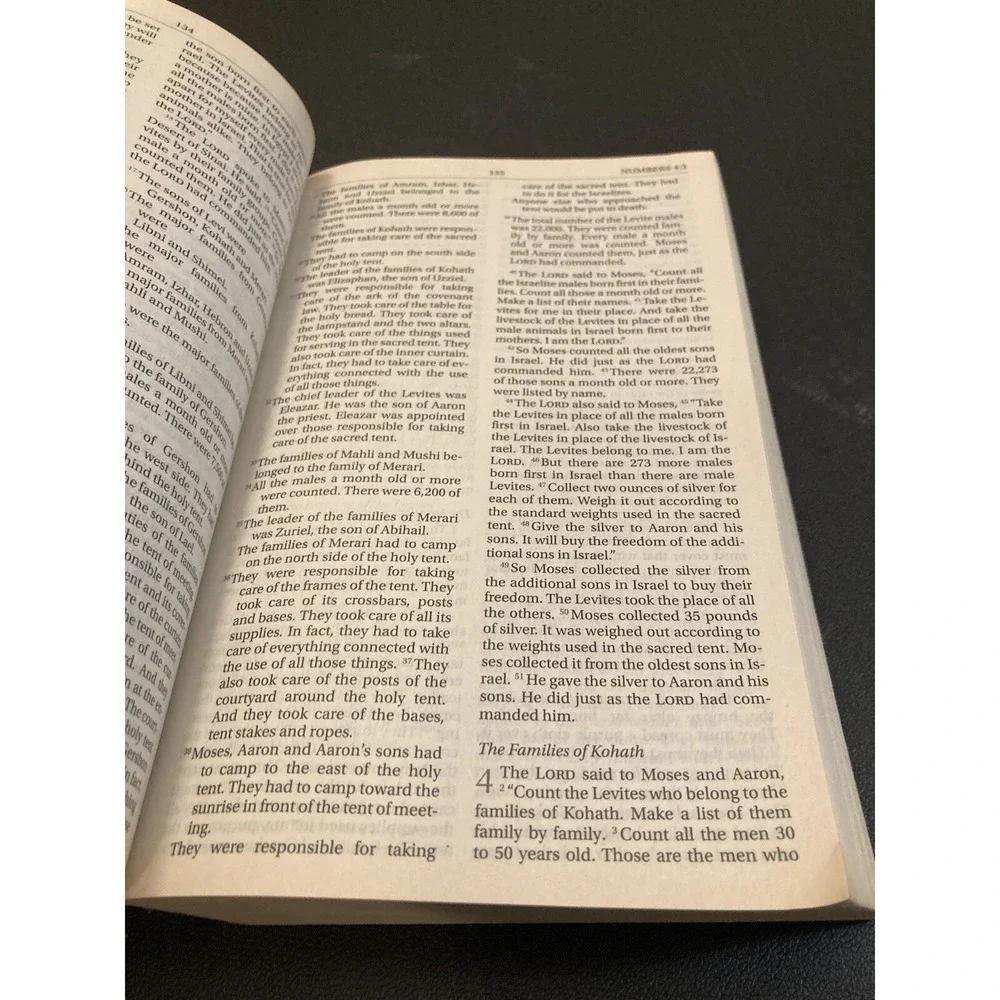 NIrV Outreach Bible Paperback New International Reader's‎ Version by Zondervan